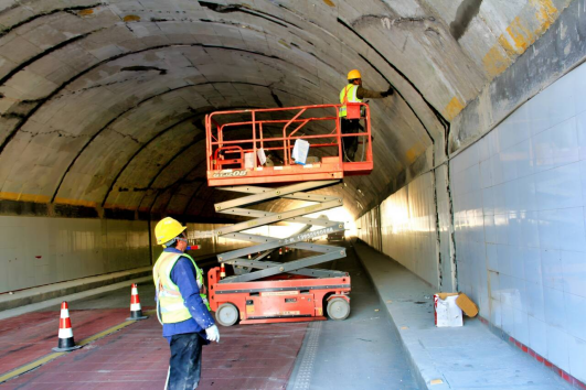 三九寒天施工热，隧道改造保畅通