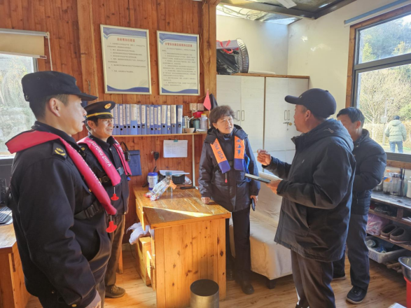 守护“非遗潮年” 畅享“马到太平”——黄山海事绘就新春平安底色